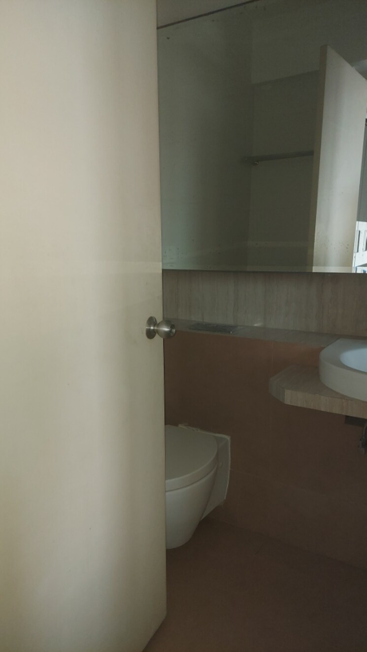 Bathroom, imperial-heights-phase-2 3.5 Bedroom 1425 Sq.Ft. Apartment In Goregaon West Mumbai 7829860