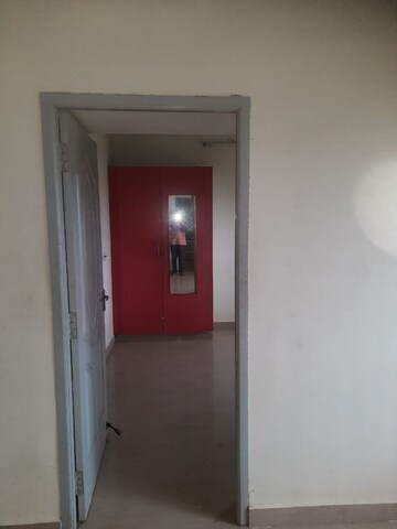 Room in 2 BHK Apartment at Mahabalipuram – for Sale