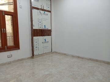 Room in 3 BHK Builder Floor at Mahavir Enclave 1 – for Sale