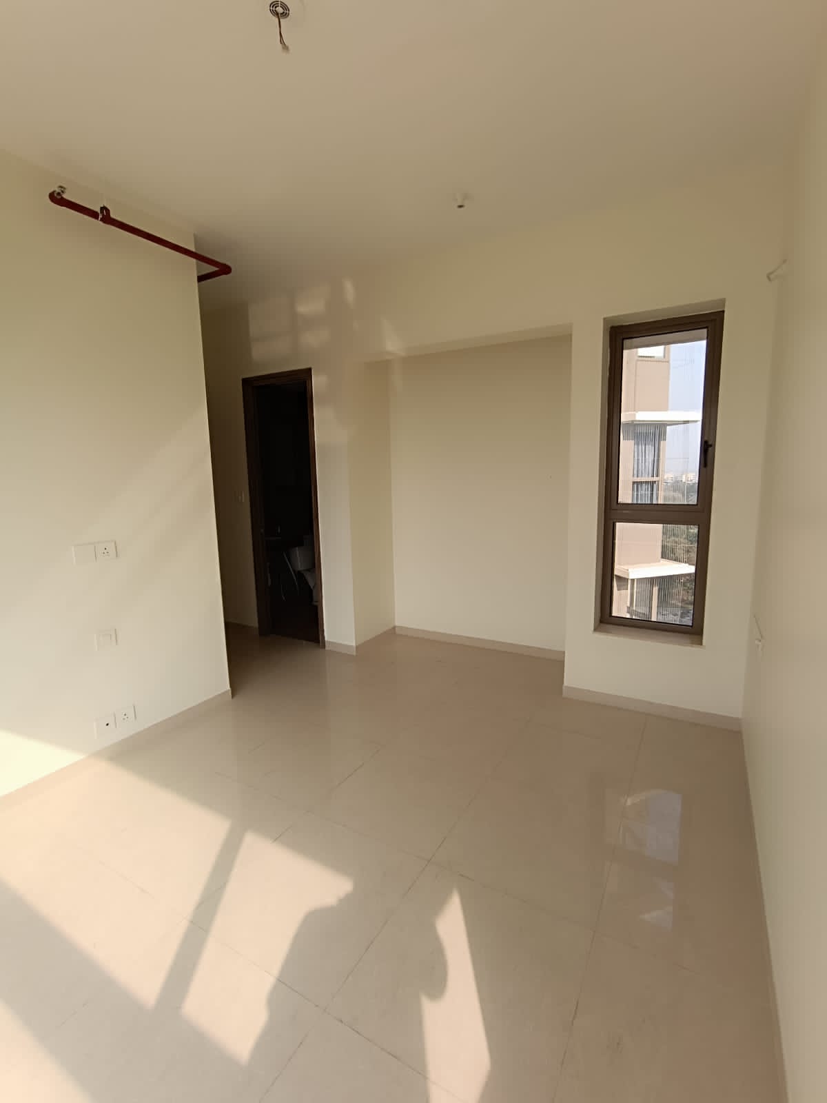 2 BHK + Study Room Apartment For Sale in Kalpataru Paramount