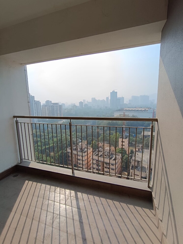 Balcony, kalpataru-paramount 2 Bedroom 711 Sq.Ft. Apartment In Kapur Bawdi Thane 7830032