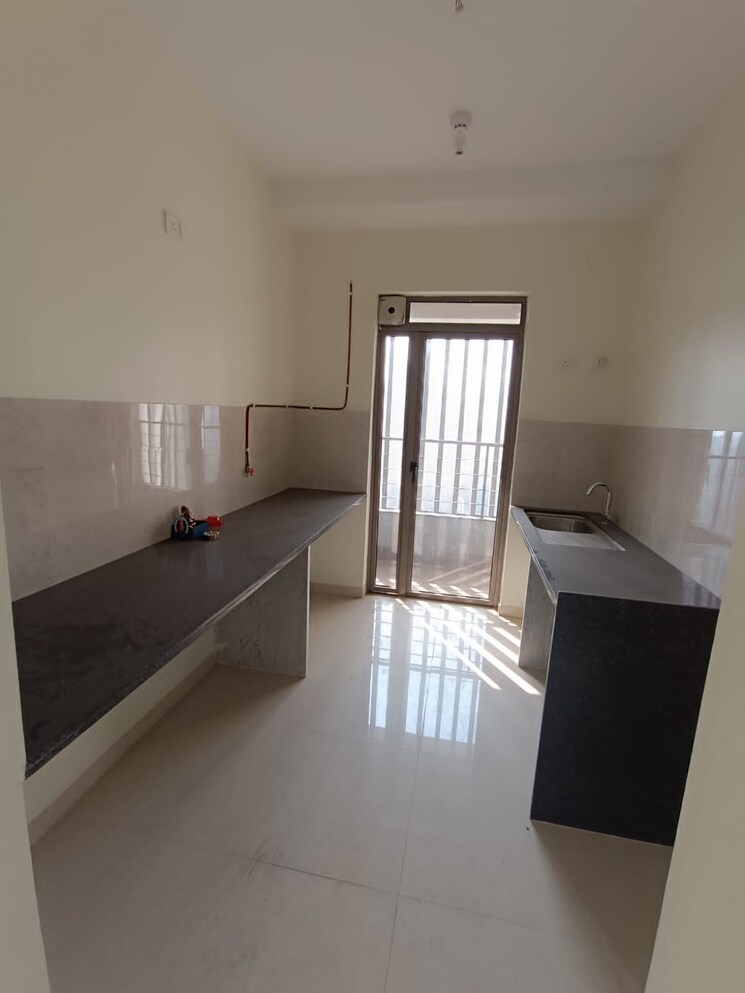 Kitchen, kalpataru-paramount 2 Bedroom 711 Sq.Ft. Apartment In Kapur Bawdi Thane 7830032