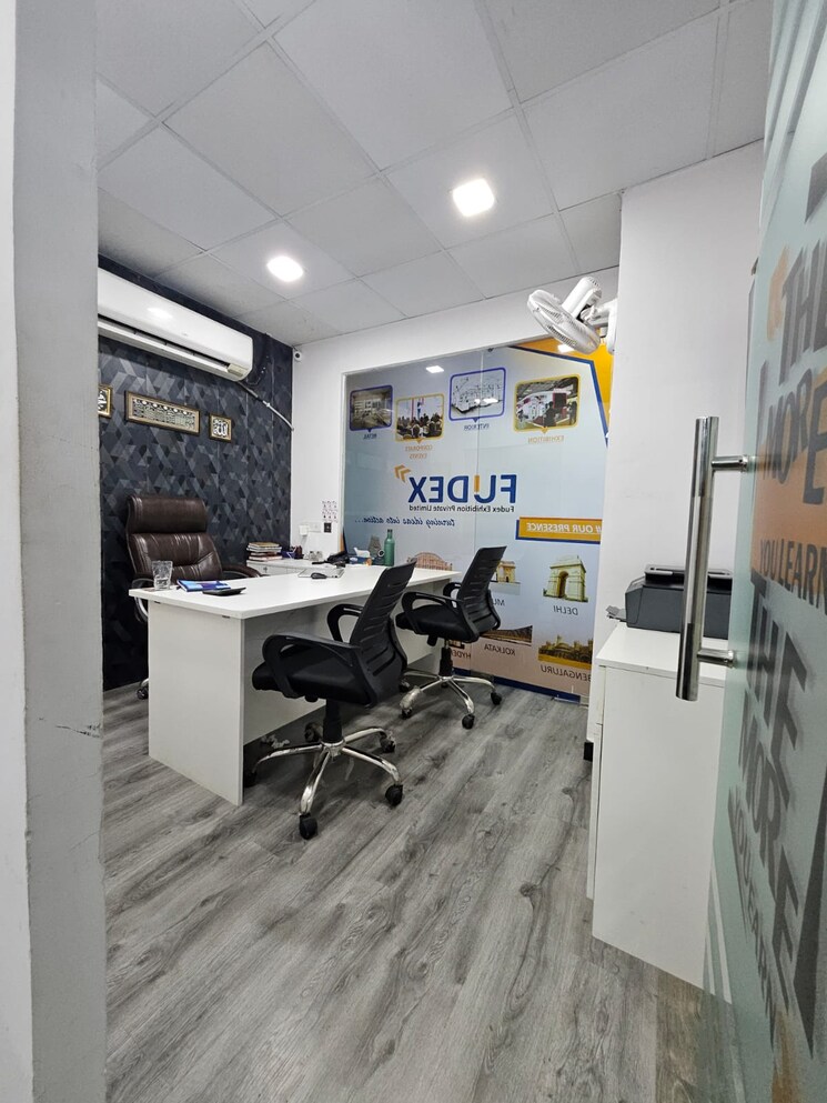 Team Area, sector 63 Commercial Office Space 1200 Sq.Ft. In Sector 63 Noida 7830130
