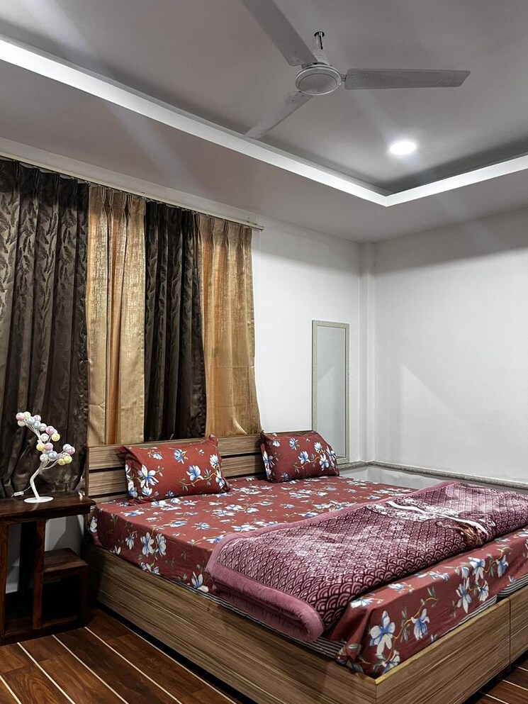 Bedroom, sector 128 3.5 Bedroom 2520 Sq.Yd. Villa In Sector 128 Noida 7830197