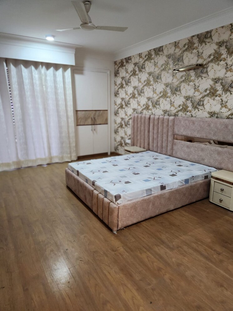 Bedroom, sector 128 3.5 Bedroom 2520 Sq.Yd. Villa In Sector 128 Noida 7830197