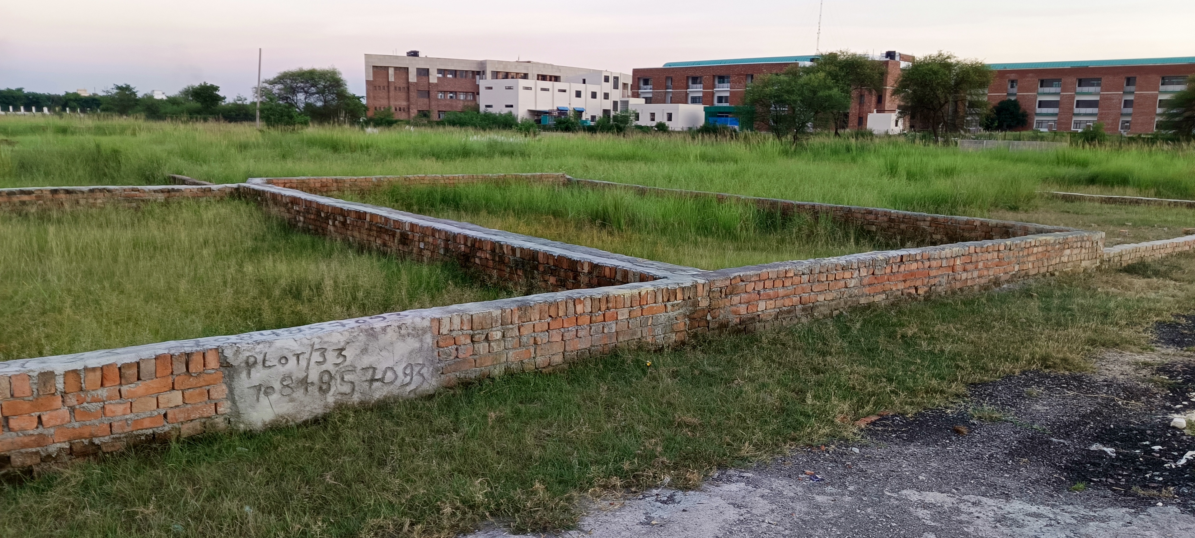 Plot For Sale in Amarsanda 