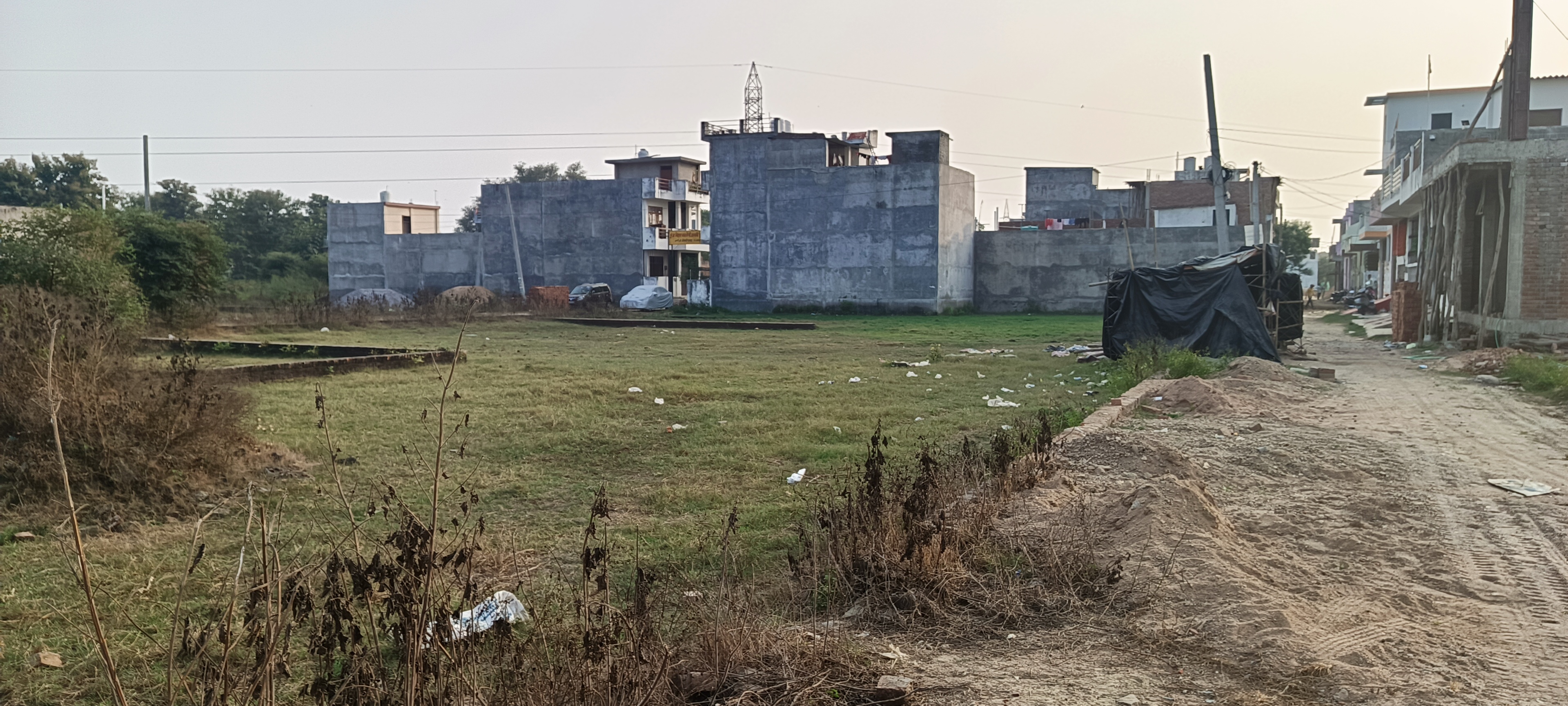 Plot For Sale in Shukla Chauraha 2