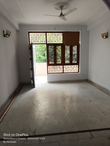 3 BHK Builder Floor For Rent in Sector 50