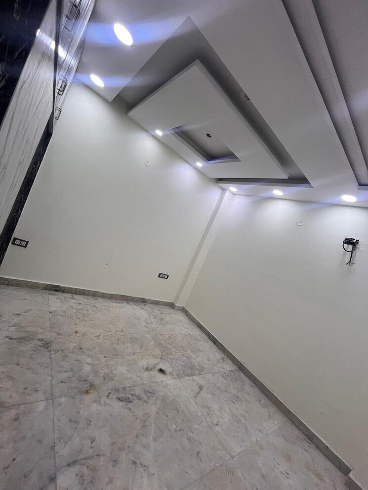 Room, raj nagar extension 3 Bedroom 1819 Sq.Ft. Apartment In Raj Nagar Extension Ghaziabad 7831106