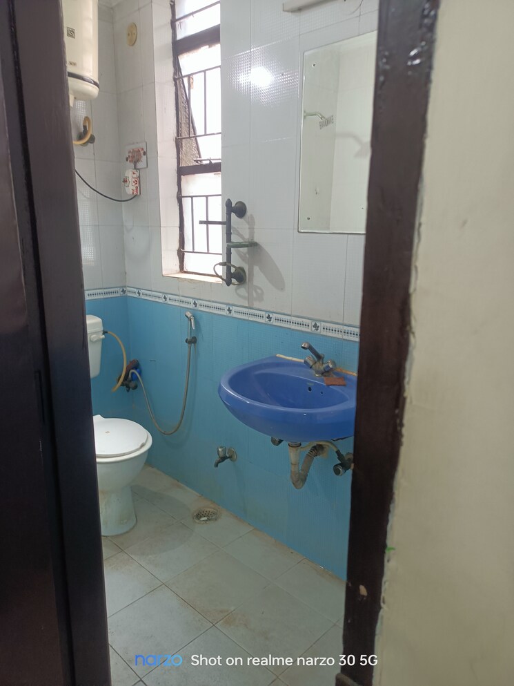 Bathroom, ip extension 3 Bedroom 1250 Sq.Ft. Apartment In Ip Extension Delhi 7831192