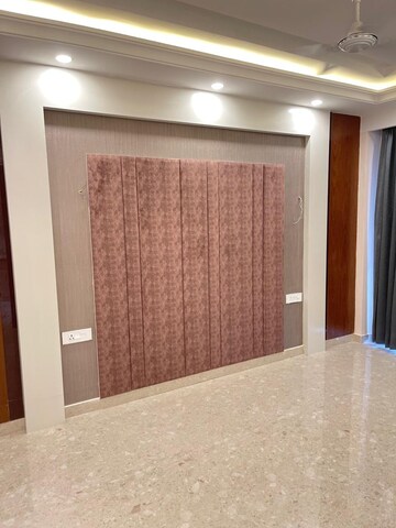 Room in 4 BHK Builder Floor at Ansal API Esencia, Sector 67 – for Sale