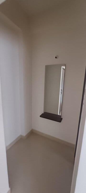 Lift in 3 BHK Apartment at Oak Springs, Kondapur – for Sale