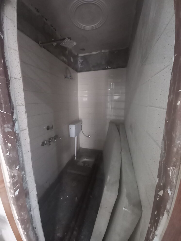 Bathroom, jain-akshay-enclave 3 Bedroom 45 Sq.Yd. Independent House In Sadarpur Ghaziabad 7831758