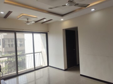 Room in 3 BHK Apartment at Unique The Skyline, Mira Road – for Sale