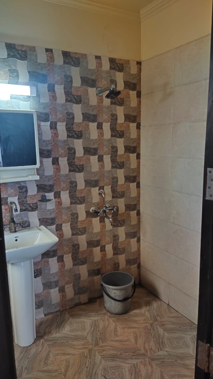 Bathroom, omaxe-heights 2 Bedroom 1402 Sq.Ft. Apartment In Sector 86 Faridabad 7831958