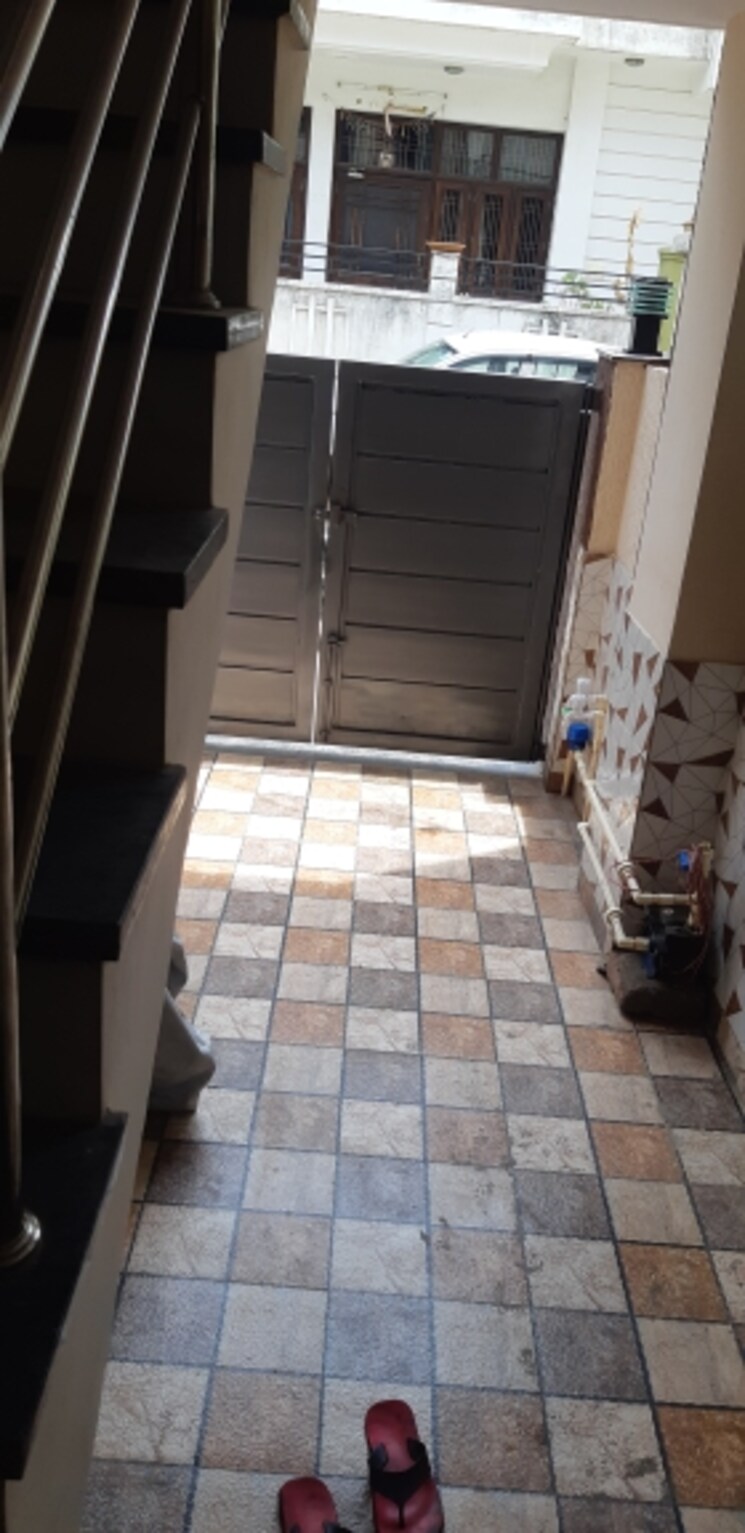  Parking, jagatpura 3 Bedroom 95 Sq.Yd. Villa In Jagatpura Jaipur 7832070