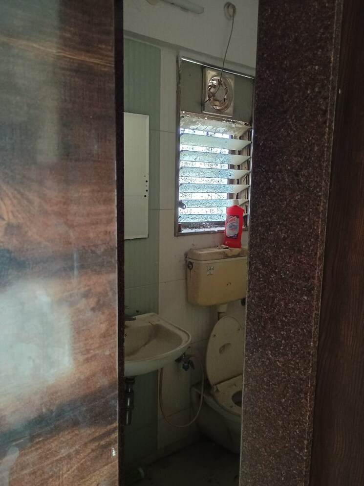 Bathroom, keshar-upvan 2 Bedroom 700 Sq.Ft. Apartment In Gawand Baug Thane 7832469