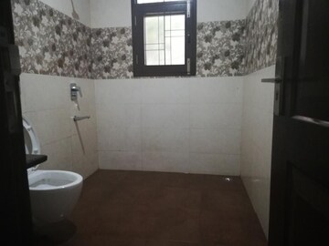 3 BHK Builder Floor For Rent in SS Southend Floors, South City 2