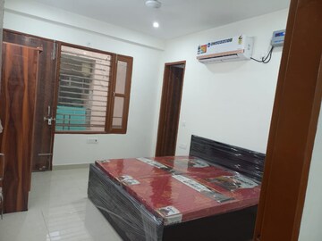 Bedroom in 3 BHK Builder Floor at Sector 52 – for Rent
