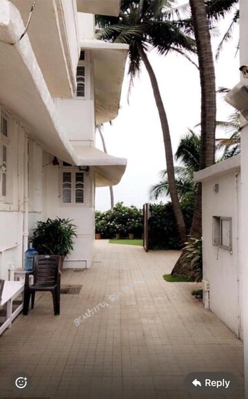 6+ BHK Independent House – Exterior View View at Juhu - for Sale