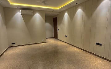 Plot For Sale in Hauz Khas