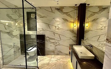 Plot For Sale in Hauz Khas