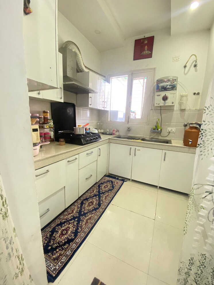Kitchen, peer mucchalla 2 Bedroom 100 Sq.Yd. Apartment In Peer Mucchalla Zirakpur 7832728