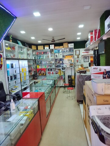 Team Area in  Showroom at Ambala Highway – for Sale