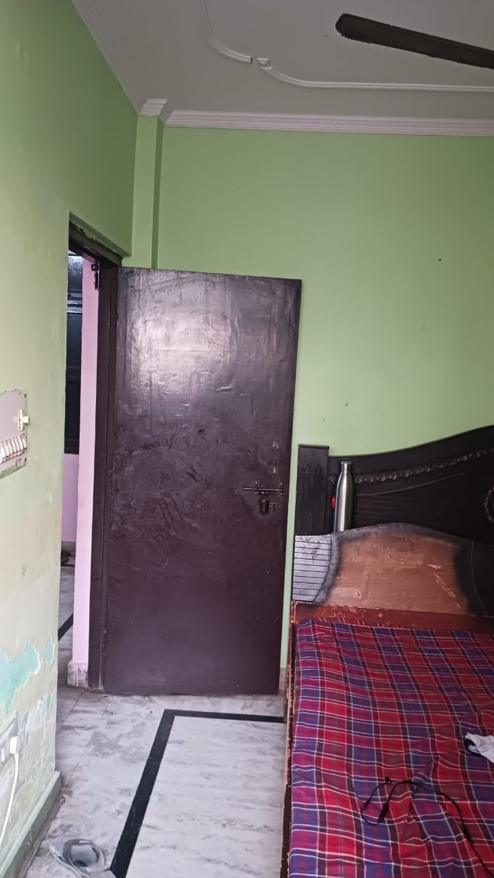 1 BHK + Extra Room Builder Floor For Sale in Gnida 