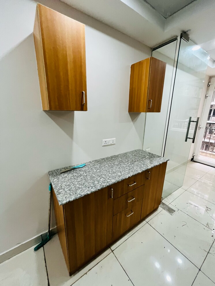 Kitchen, chandigarh-citi-center Commercial Office Space 475 Sq.Ft. In Vip Road Zirakpur 7832867