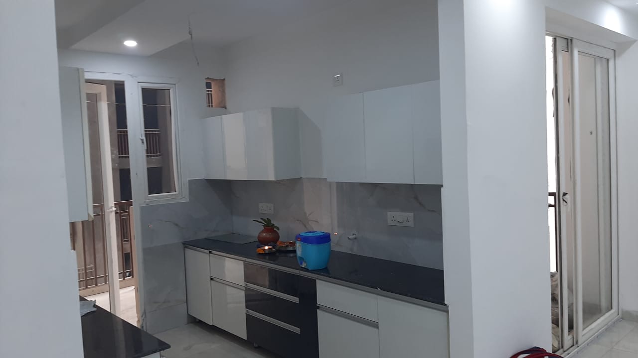 3.5 BHK + Servant Room Apartment For Sale in D R Estate 