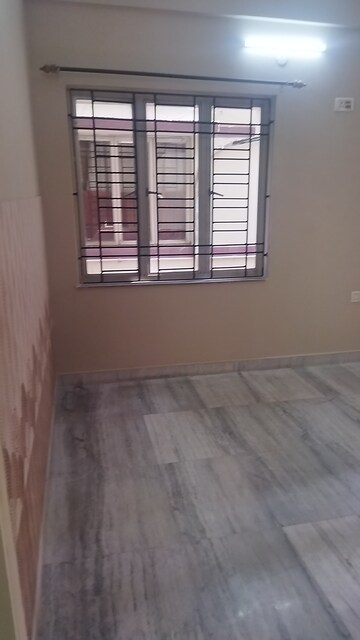 Room in 3 BHK Apartment at Utthan Apartments, Chinar Park – for Sale