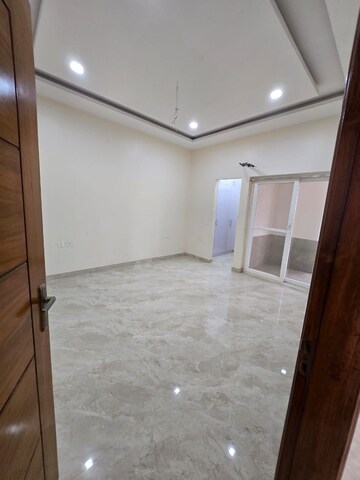 Room in 4 BHK Builder Floor at Uptown Homes Mod Floors, Sector 85 – for Sale