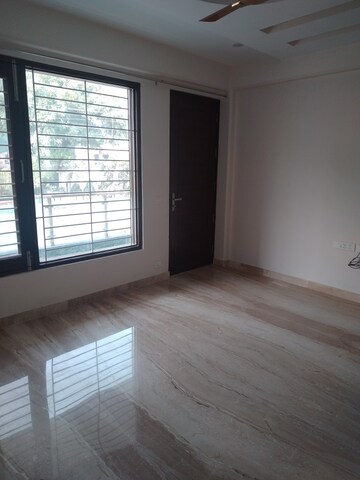 Room in 3 BHK Builder Floor at Sector 23 – for Sale