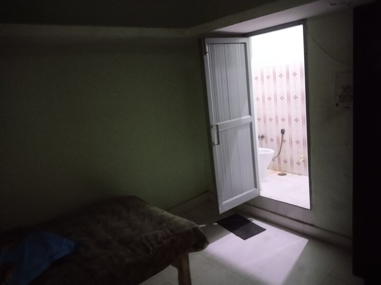 Room, sector 11 2 Bedroom 1350 Sq.Ft. Independent House In Sector 11 Noida 7833385