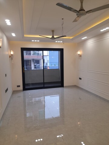 Room in 4 BHK Builder Floor at Palam Vihar Residents Association, Palam Vihar – for Sale