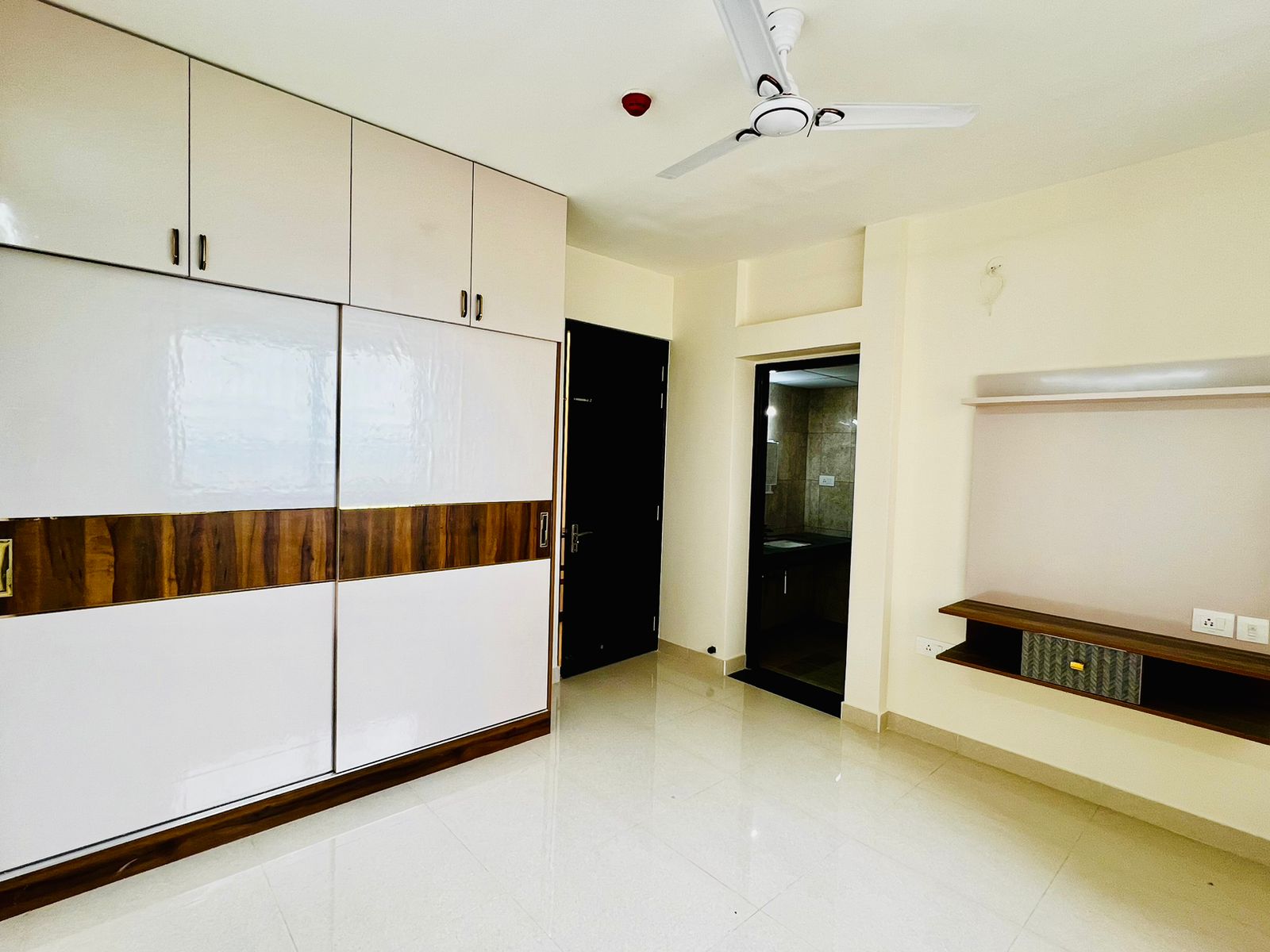 3 BHK Apartment For Rent in Pashmina Waterfront Old Madras Road Bangalore  7833566