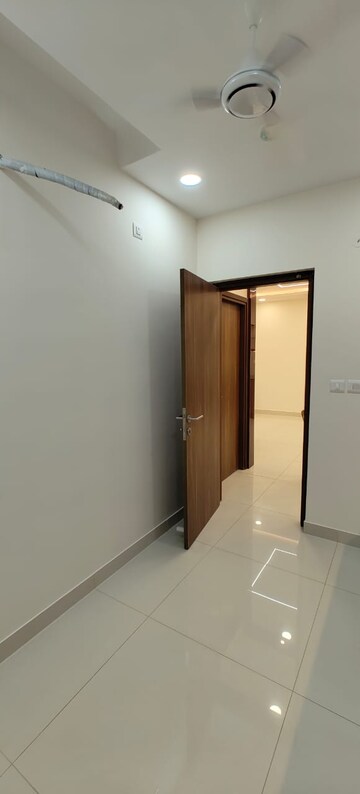 Room in 2 BHK Apartment at Aparna Sarovar Zicon, Nallagandla – for Sale