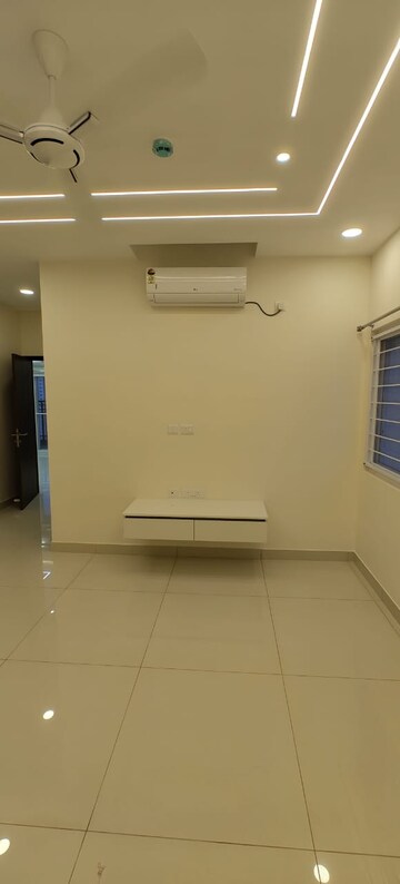 Room in 2 BHK Apartment at Aparna Sarovar Zicon, Nallagandla – for Sale
