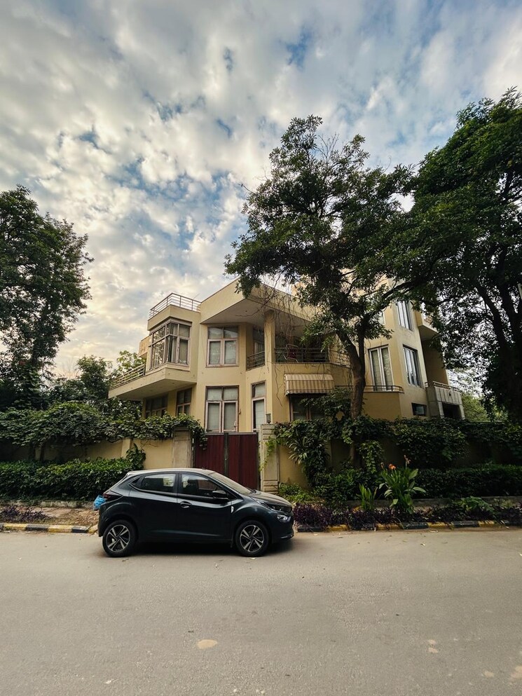 Exterior View, dlf-city-phase-iv  316 Sq.Yd. Plot In Dlf Phase iv Gurgaon 7833796