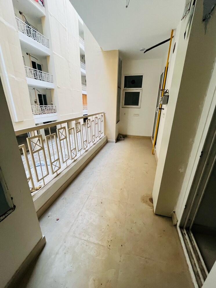 Balcony, hermitage-centralis 3 Bedroom 1450 Sq.Ft. Apartment In Vip Road Zirakpur 7833822