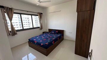 1.5 BHK Apartment For Rent in Amanora Gold Towers, Hadapsar