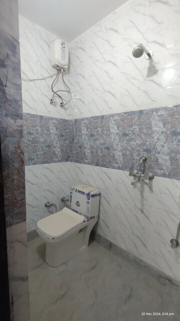 Master Bedroom in 2 BHK Builder Floor at Uttam Nagar – for Sale
