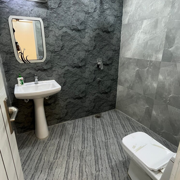 Bathroom, chattarpur 2 Bedroom 900 Sq.Ft. Builder Floor In Chattarpur Delhi 7834110