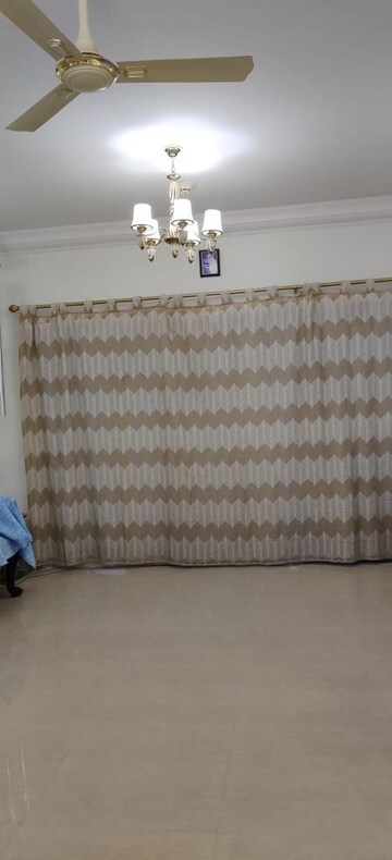 Room in 3 BHK Apartment at Hennur Road – for Sale