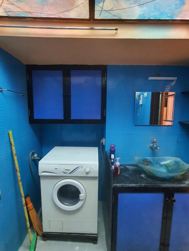 Master Bedroom, parijat-chs-andheri-west 2 Bedroom 650 Sq.Ft. Apartment In Yari Road Mumbai 7834175