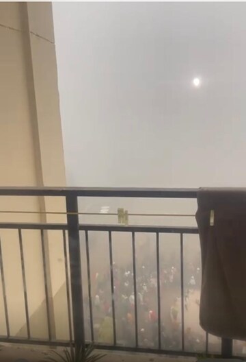 Room in 4 BHK Apartment at Nimbus The Golden Palm, Sector 168 – for Sale