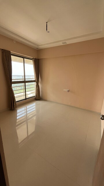 Room in 3 BHK Apartment at Vikas Ritz, Wayle Nagar – for Sale
