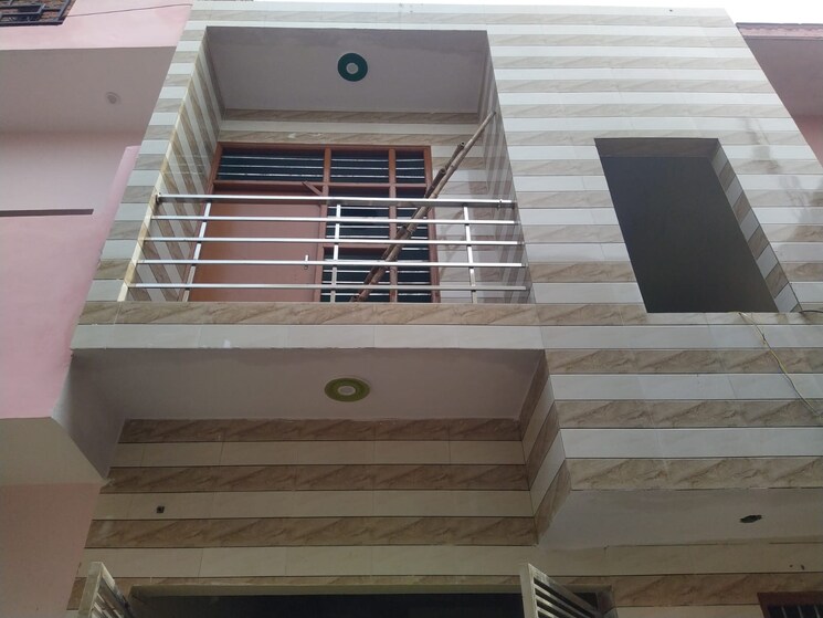 undefined, sector 52 2 Bedroom 46 Sq.Yd. Independent House In Sector 52 Faridabad 7834656