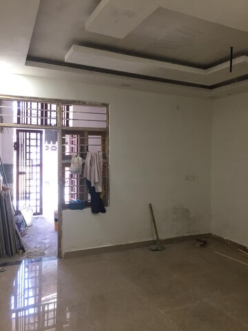 Room in 2 BHK Independent House at Sector 52 – for Sale